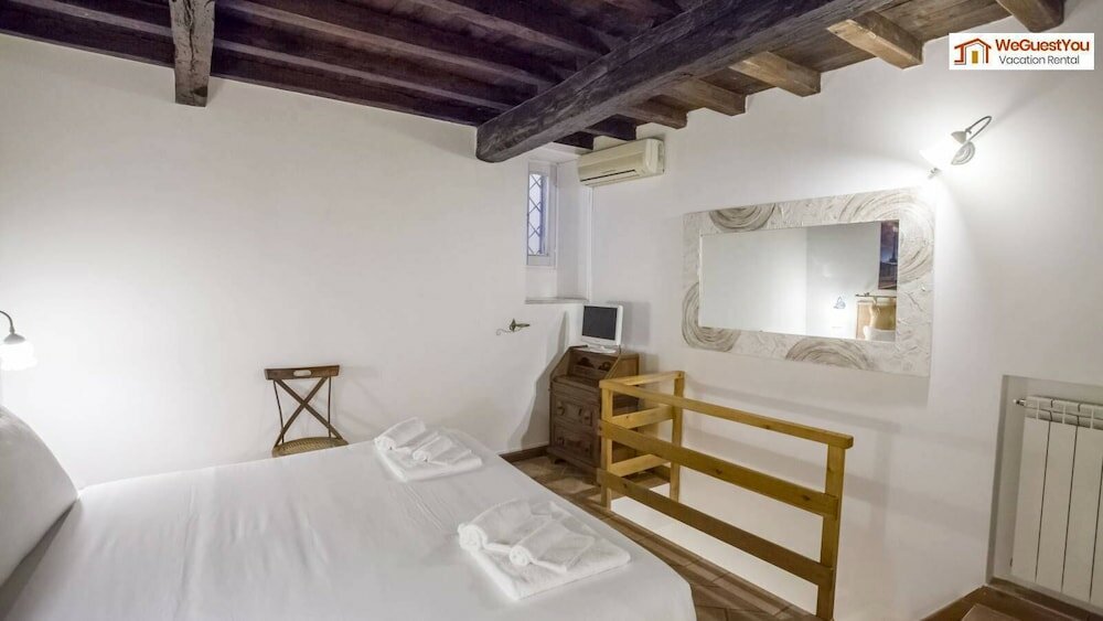 Фото Sofia alla VII coortein trastevere