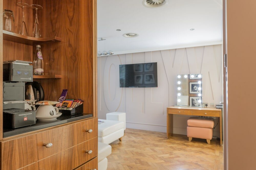 Фото Le Monde Hotel