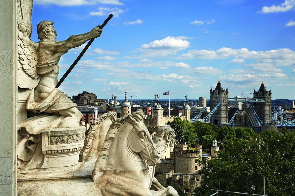 Фото Four Seasons Hotel London at Ten Trinity Square