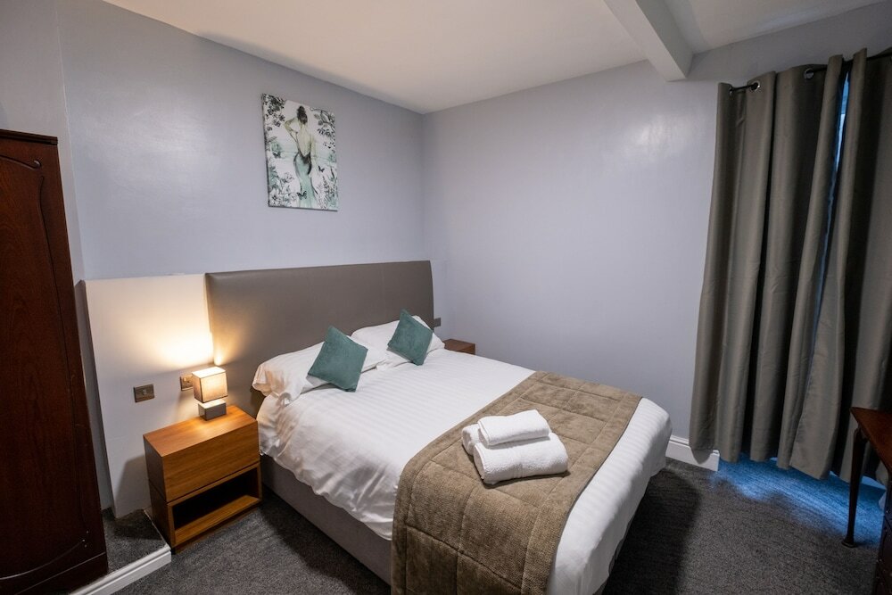 Фото Royal Lion Hotel