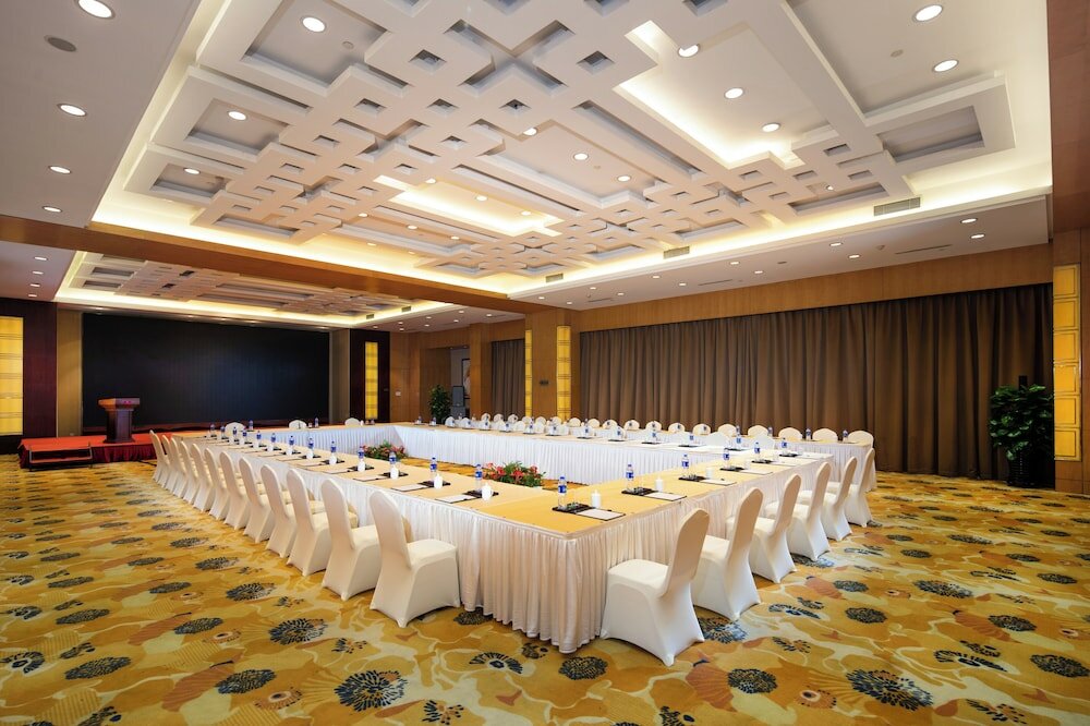 Фото Haiwaihai Crown Hotel Hangzhou