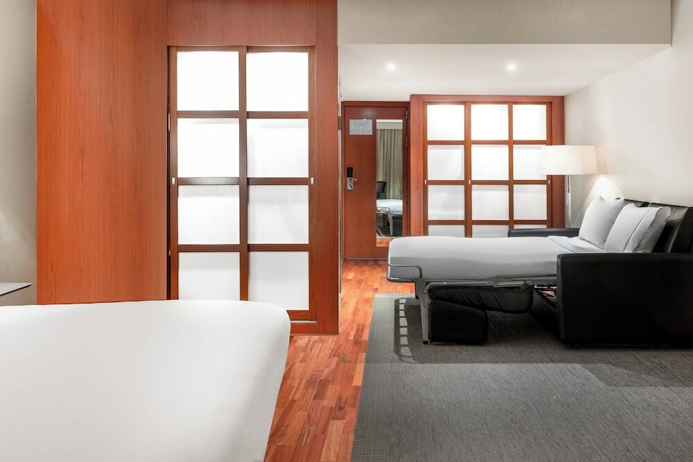 Фото Ac Hotel La Rioja by Marriott