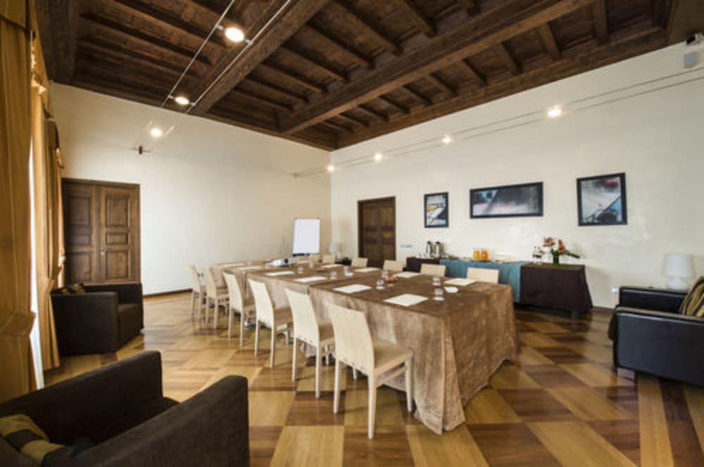 Фото Hotel Degli Orafi