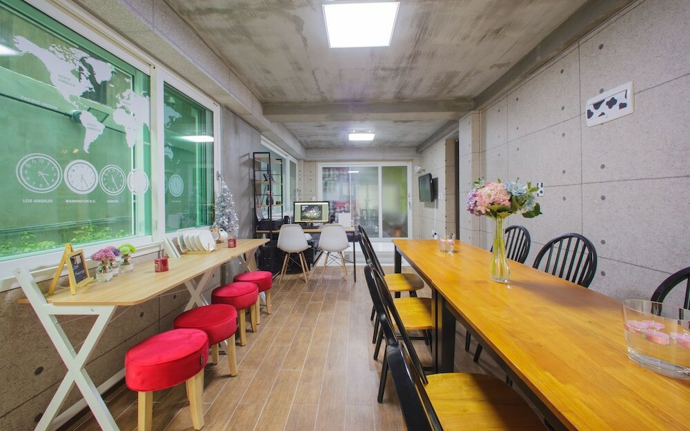Фото Kw Hongdae Line Hostel