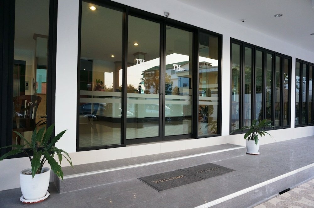 Фото Th Beach Hotel