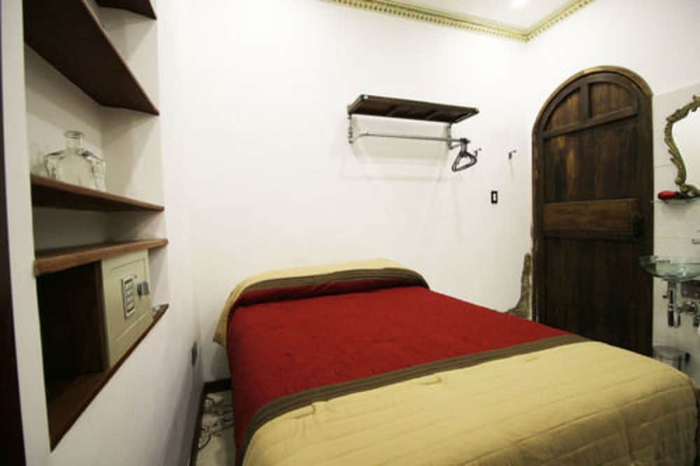 Фото Bogota Bed & Breakfast Inn