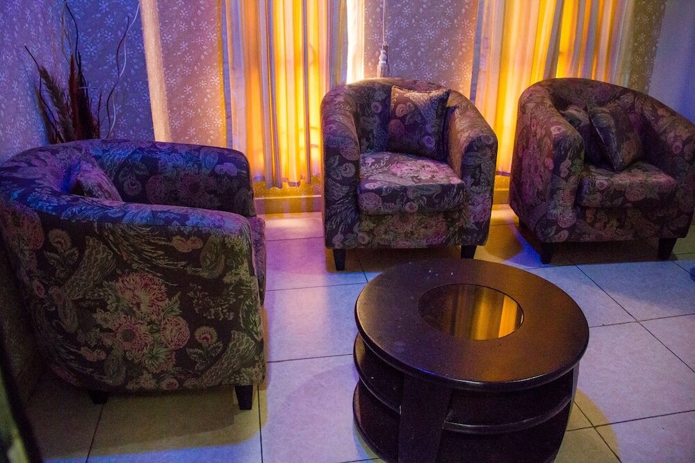 Фото Rita's Events and Suites