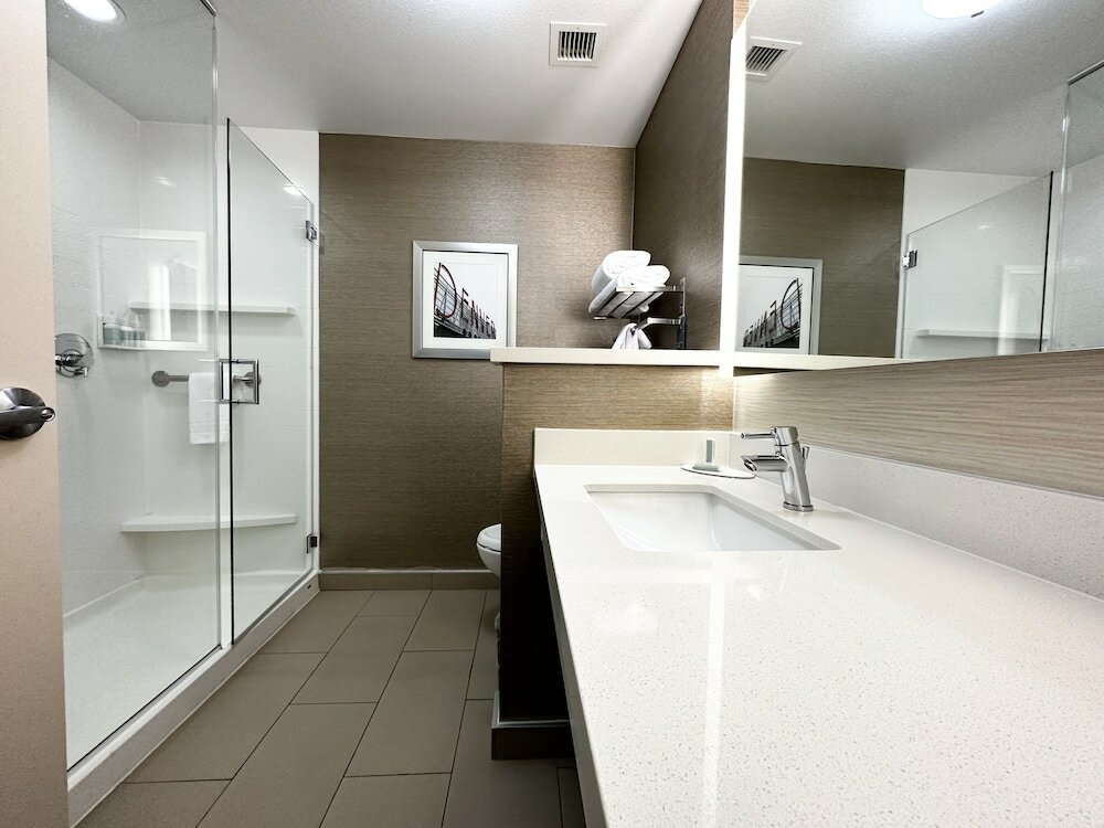 Фото Fairfield Inn & Suites by Marriott Denver Downtown