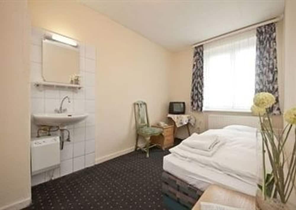 Фото Hotel Wikinger Hof Hamburg