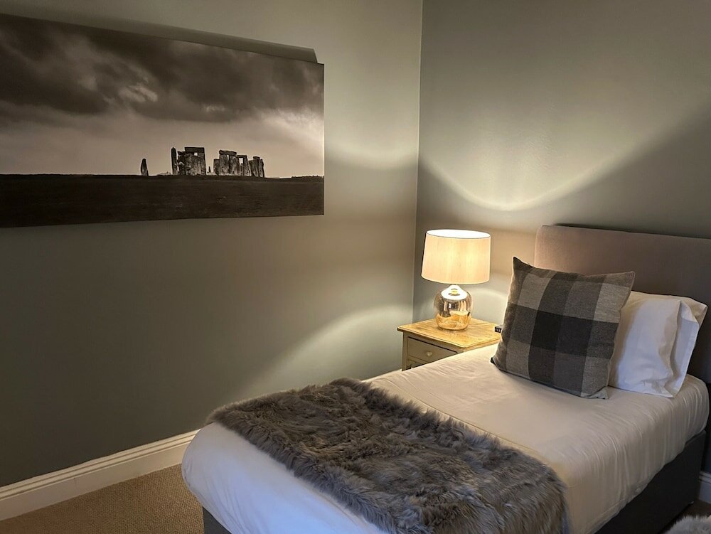 Фото Stonehenge Cottages