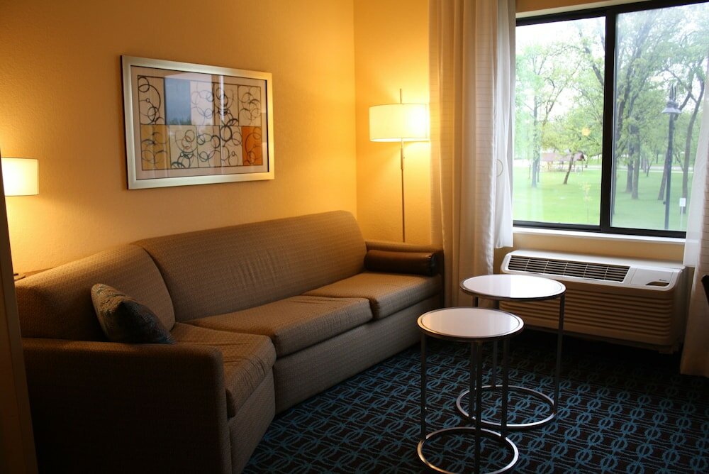 Фото Fairfield Inn & Suites by Marriott Detroit Lakes