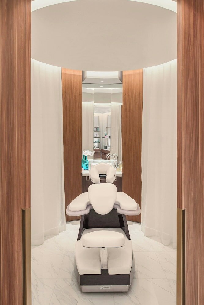 Фото The Douglas Autograph Collection