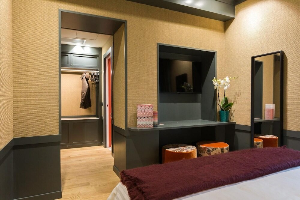 Фото Living Suites