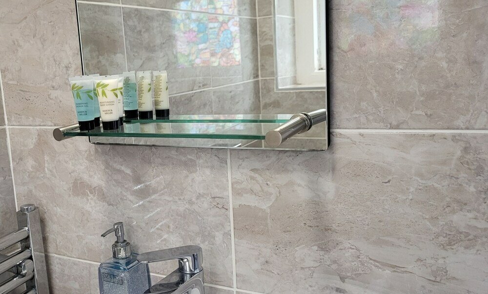 Фото Holly Lodge Guest House