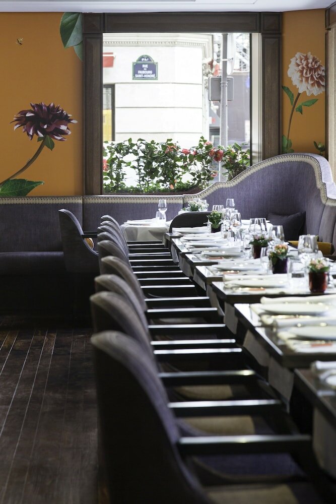 Фото Le Bristol Paris - an Oetker Collection Hotel