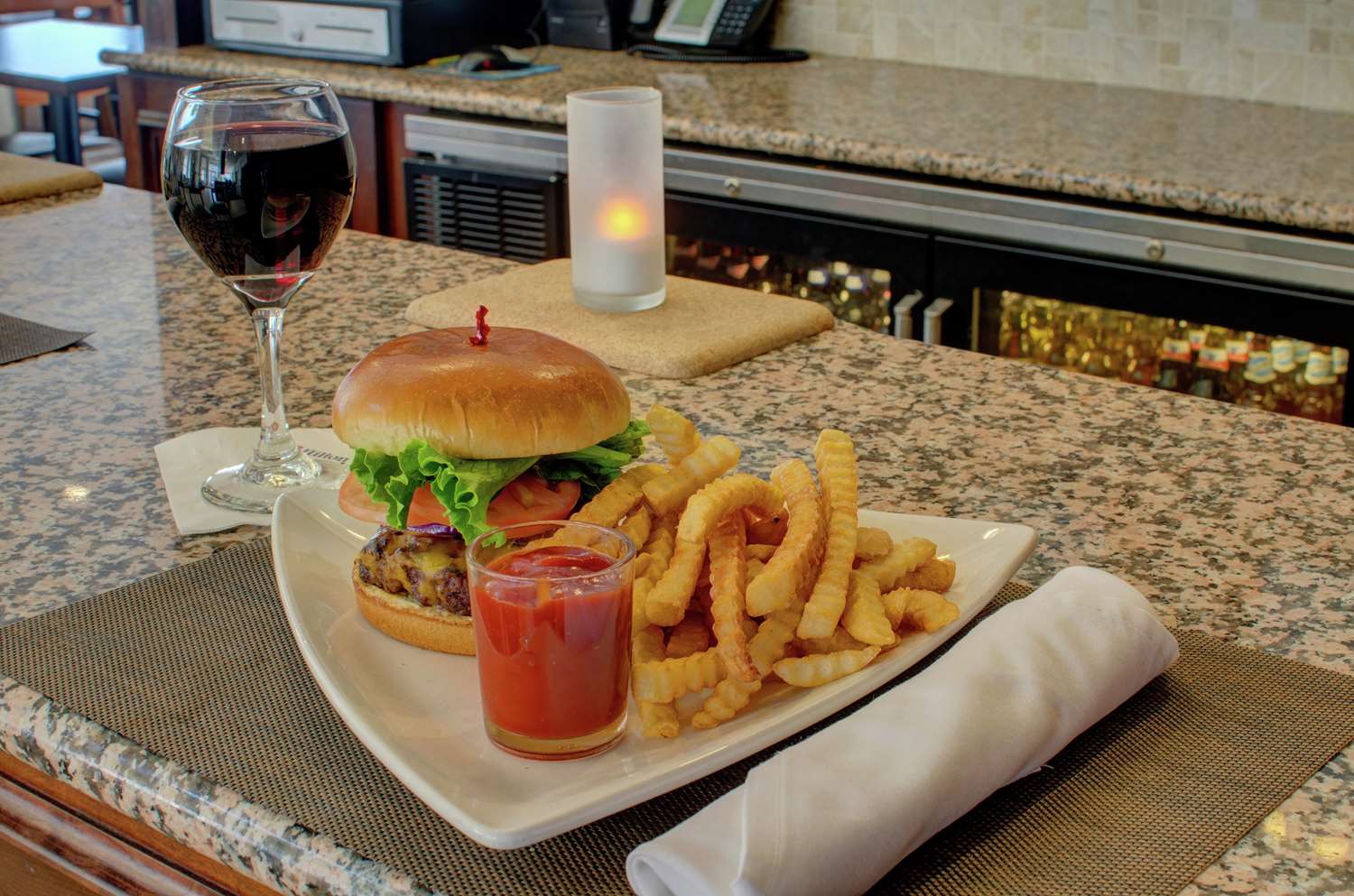 Фото Hilton Garden Inn Norwalk