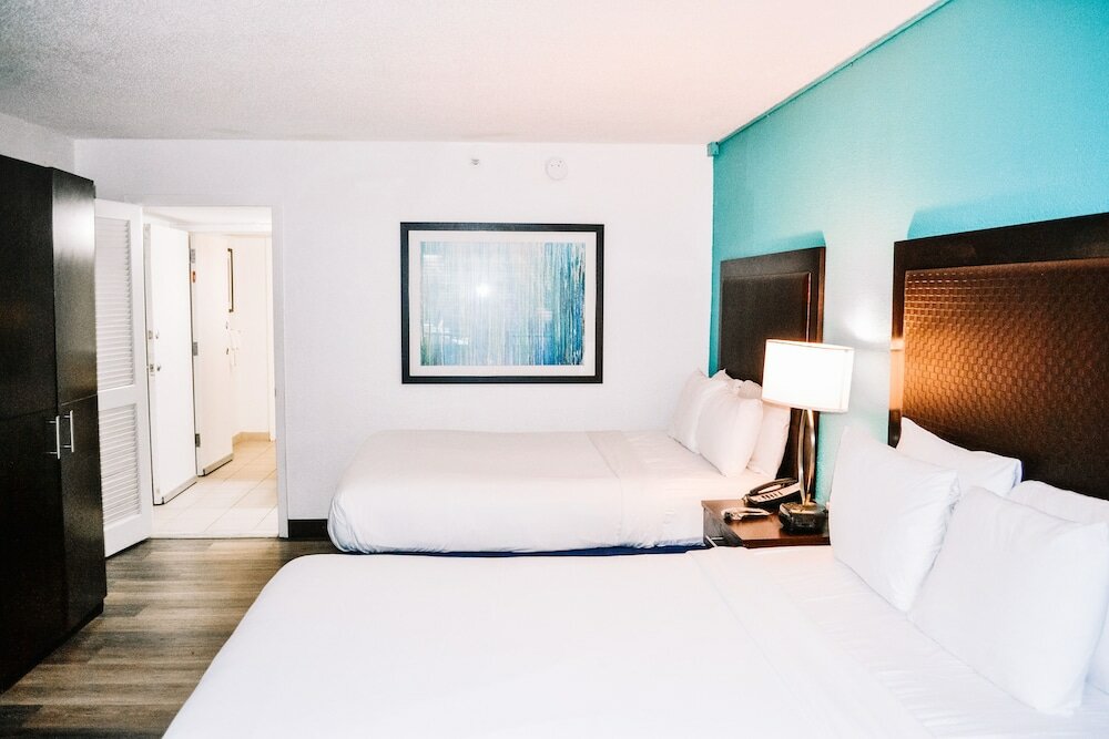 Фото CoCo Key Hotel and Water Resort