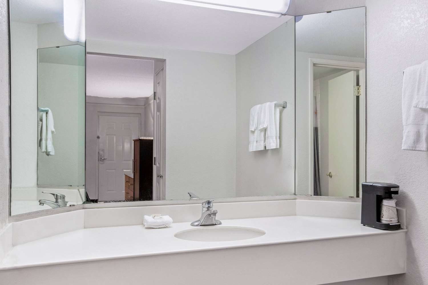 Фото La Quinta Inn by Wyndham Fresno Yosemite