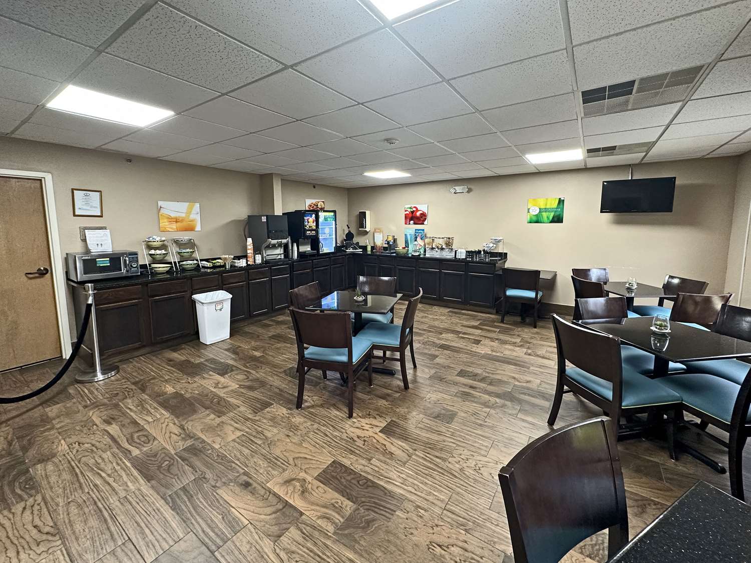 Фото Quality Inn & Suites