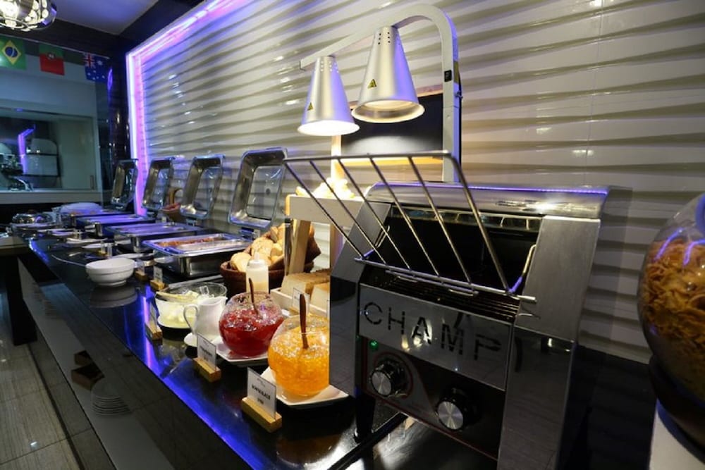 Фото Aspen Suites Hotel Sukhumvit 2