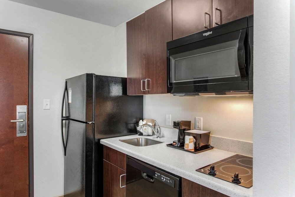 Фото Mainstay Suites