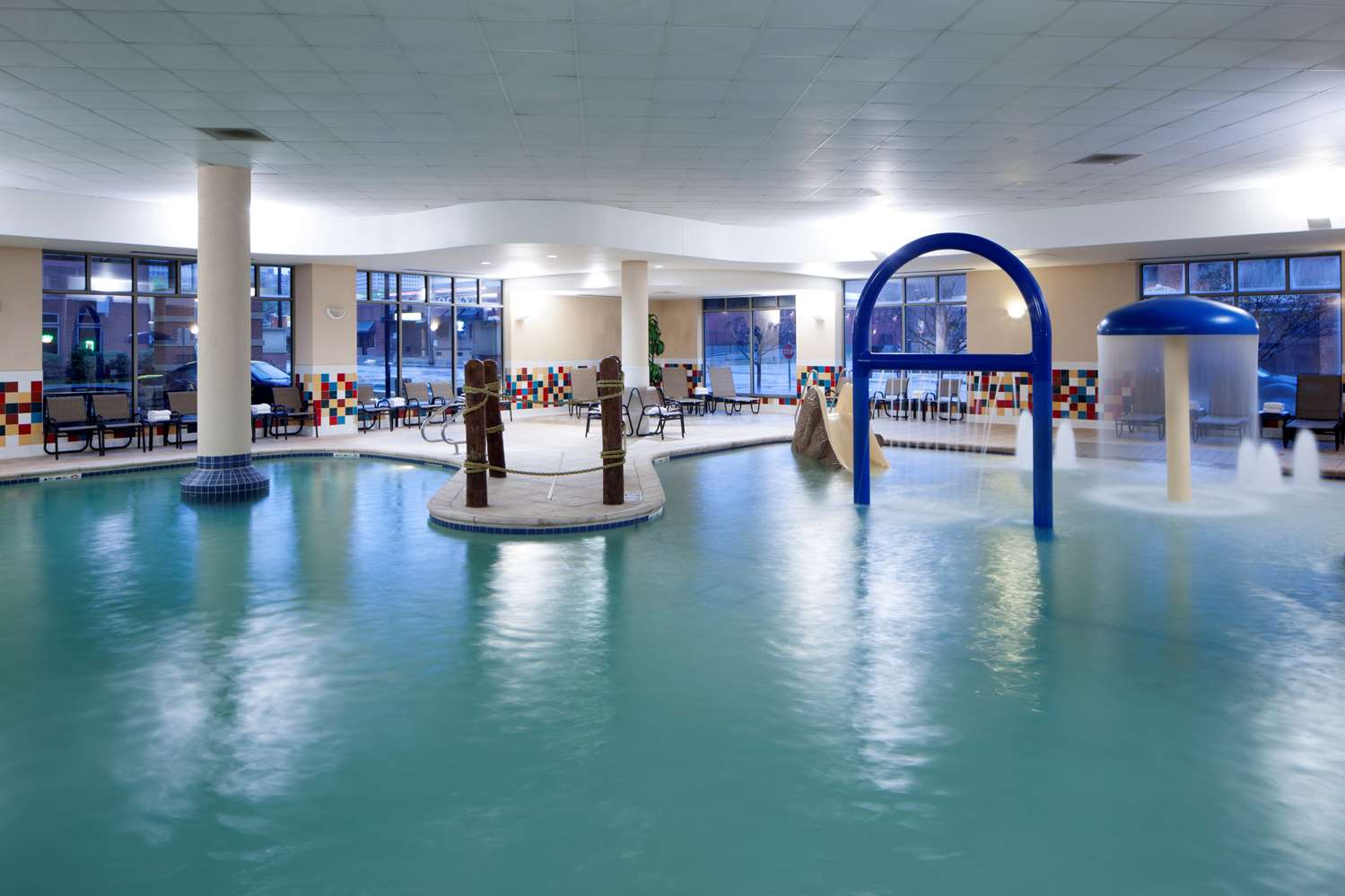 Фото Hampton Inn & Suites Oklahoma City-Bricktown