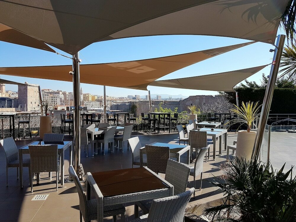 Фото Novotel Marseille Vieux Port