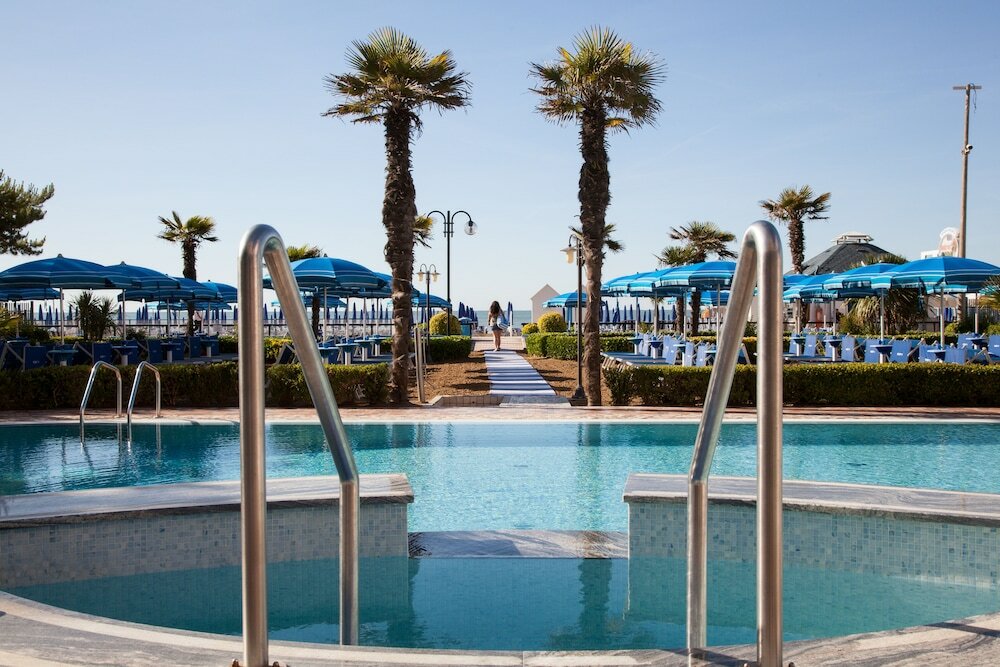 Фото Regent's Hotel