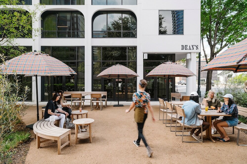 Фото The Line Austin