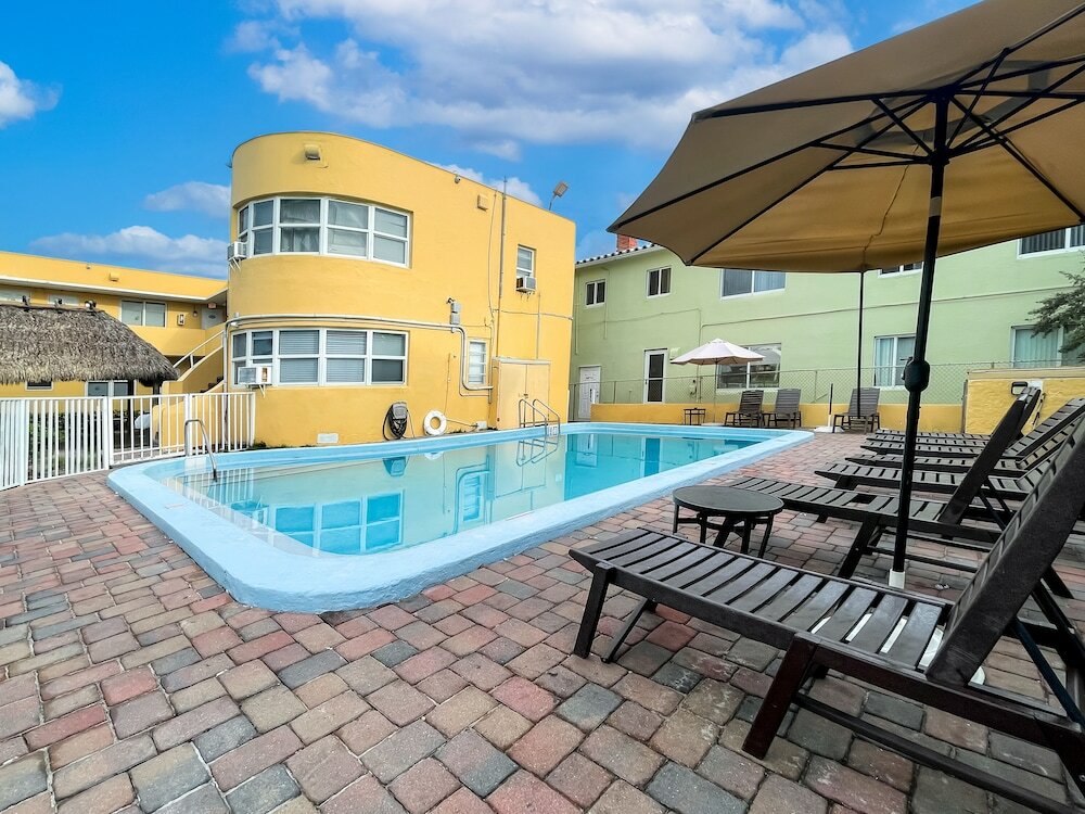 Фото Hollywood by the Sea