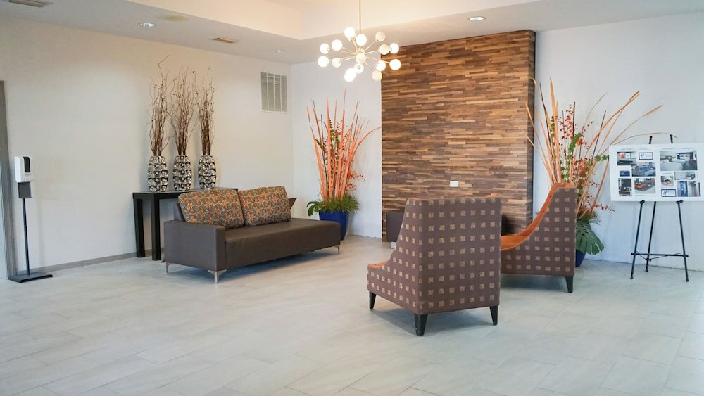 Фото Holiday Inn Express Hotel & Suites Lakeland North - I-4, an Ihg Hotel