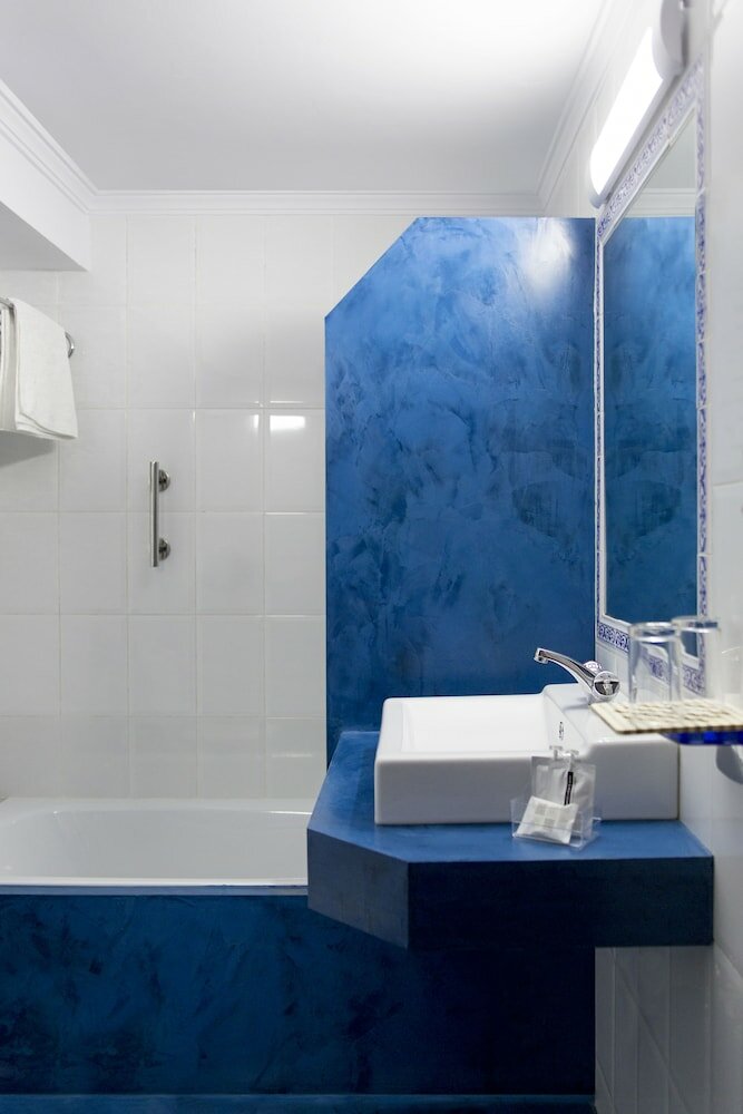 Фото Hostal Alhambra