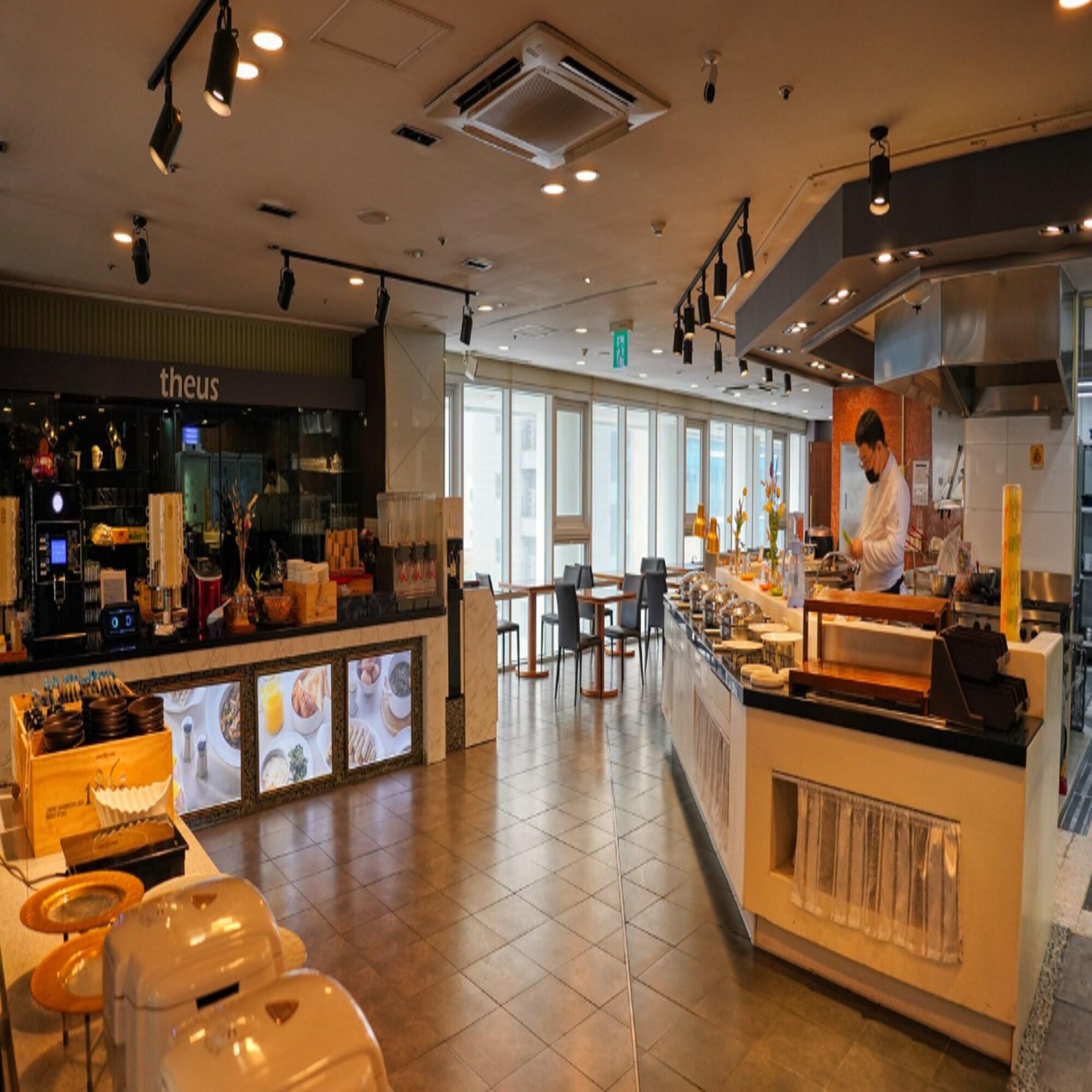 Фото Haeundae Seacloud Hotel Residence