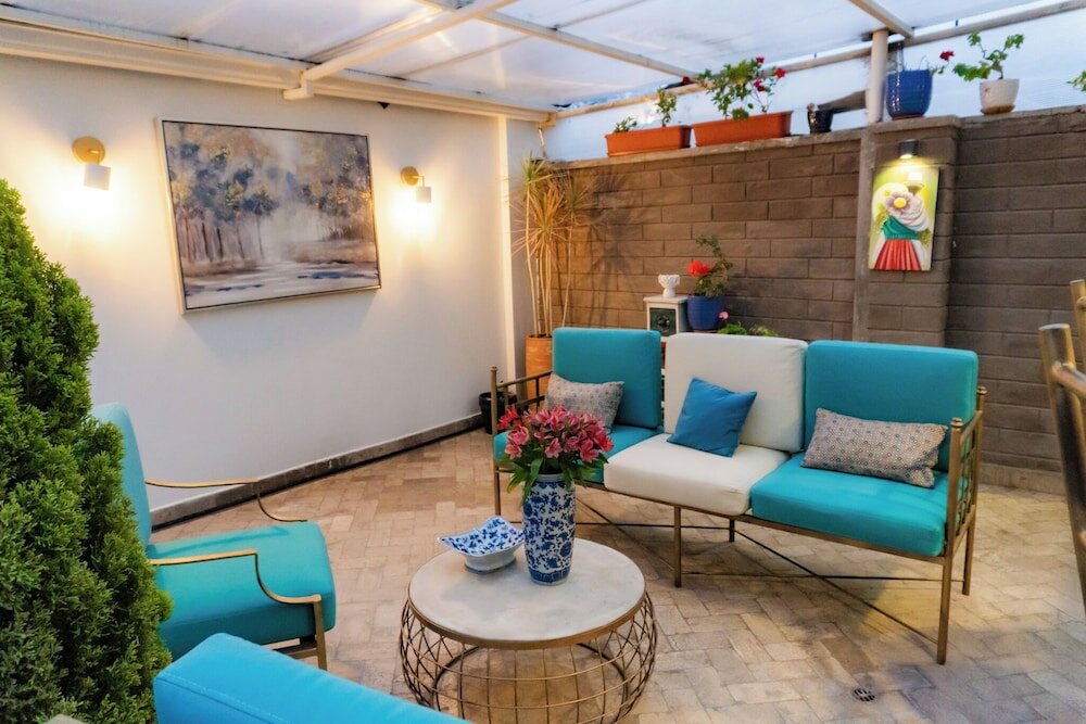 Фото Adamas House Hotel