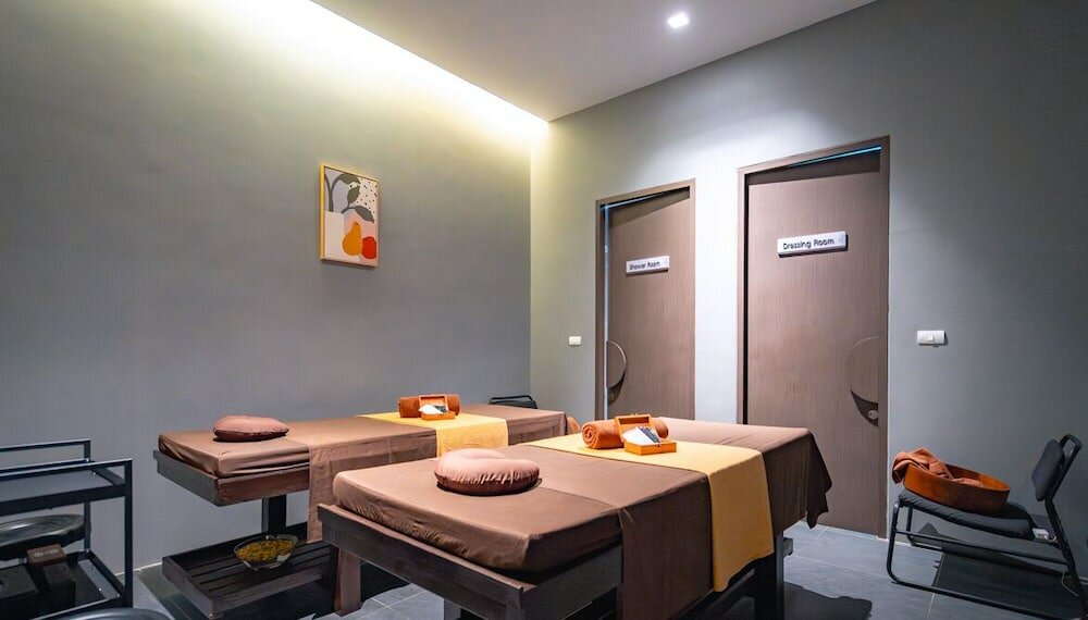 Фото Isanook Hua Hin Resort & Suites