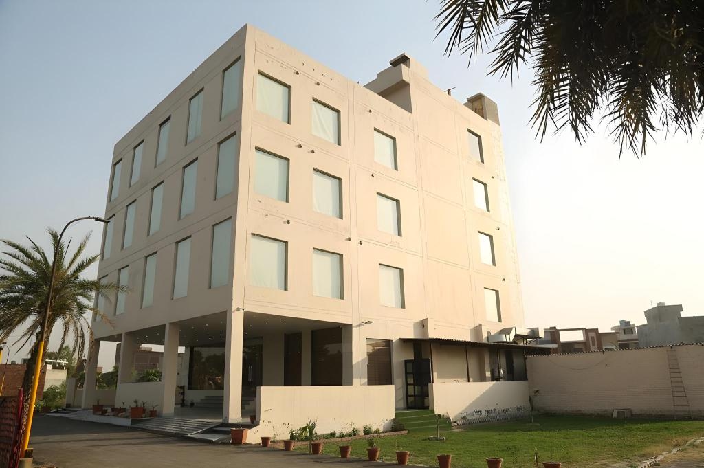 Фото Comfort Hotel Amritsar