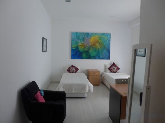 Фото Wesberly Apartments