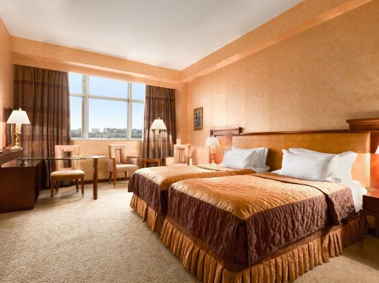 Фото Ramada Plaza by Wyndham Gence