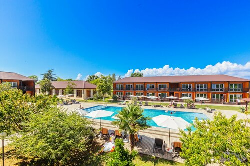 Внешний вид отеля Эко Папа в Бамбоуре, фото 2