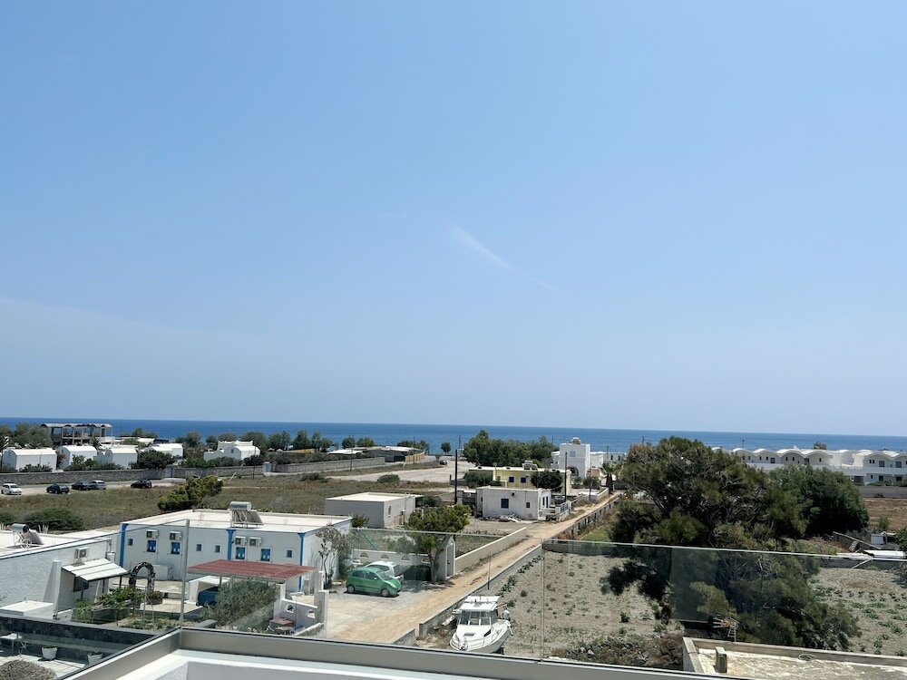 Фото White Lily - Adults Only 16 plus