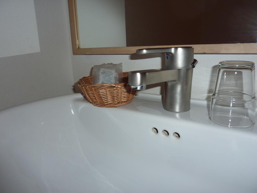 Фото Hotel du Marche