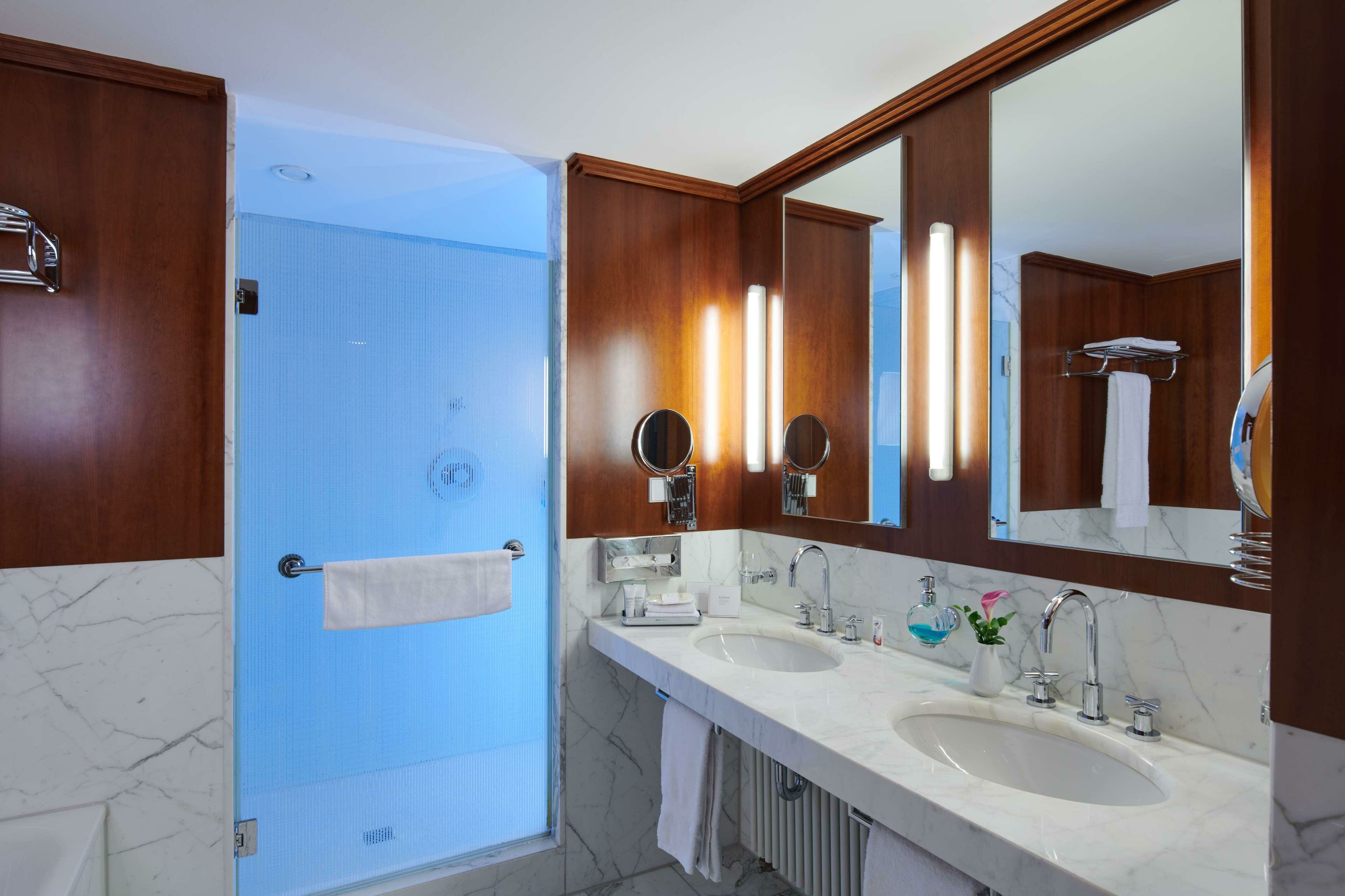 Фото Hotel Schloss Eckberg