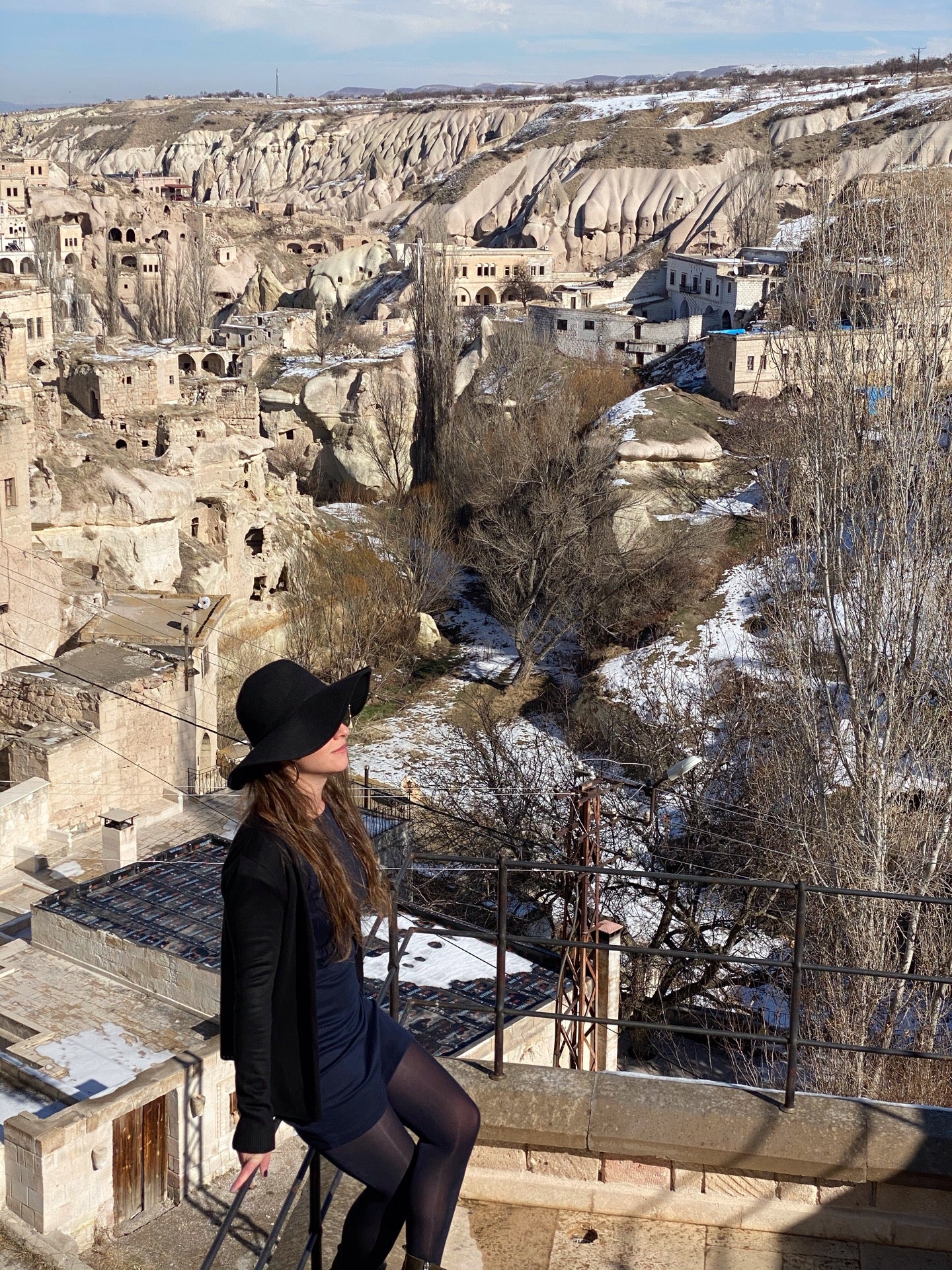 Фото Nino Cave Suites