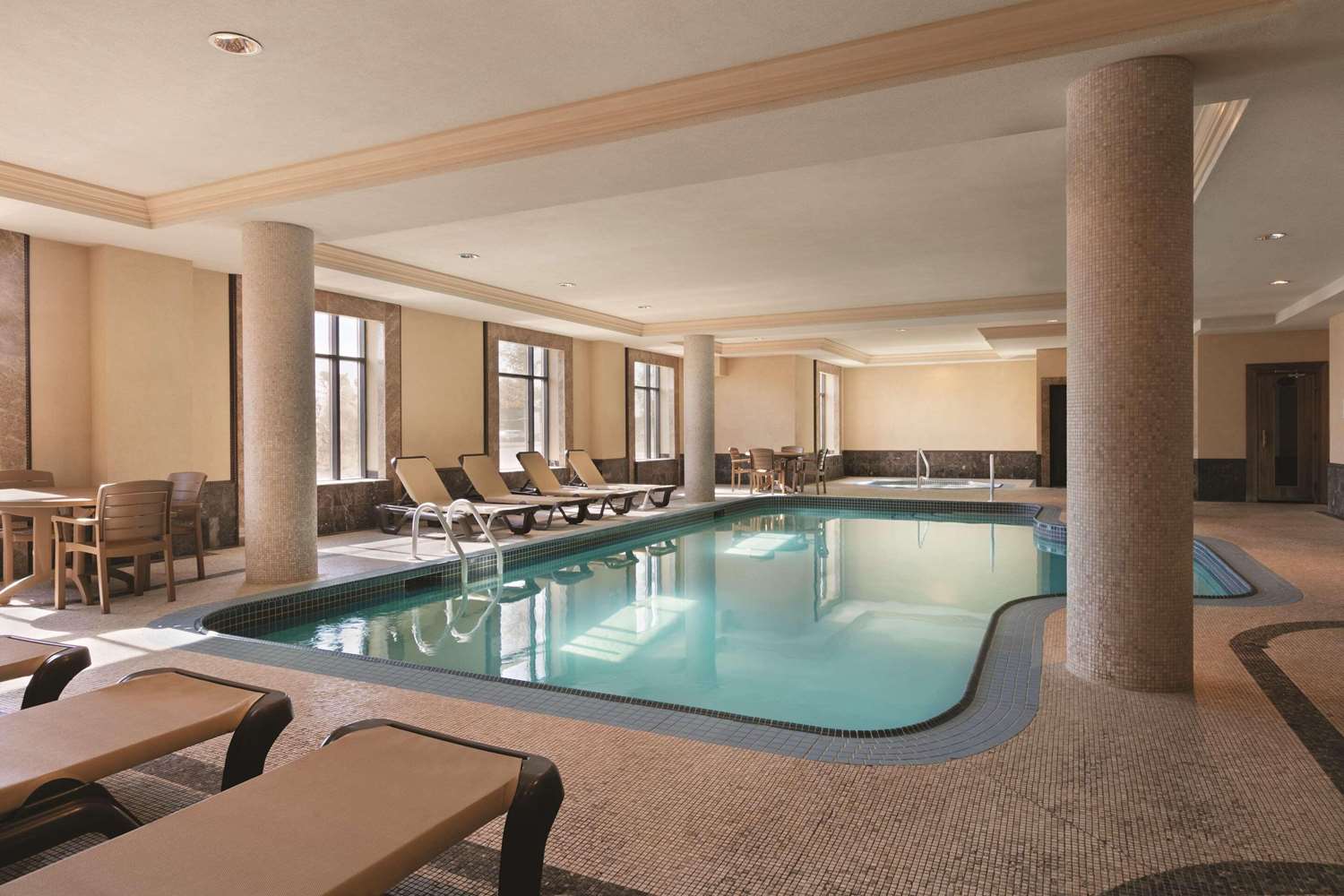 Фото Radisson Toronto Airport West