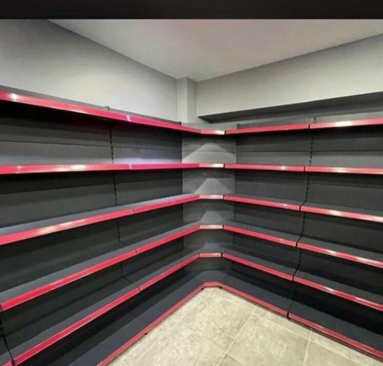Grocery Showcase Shelf, Istanbul, photo