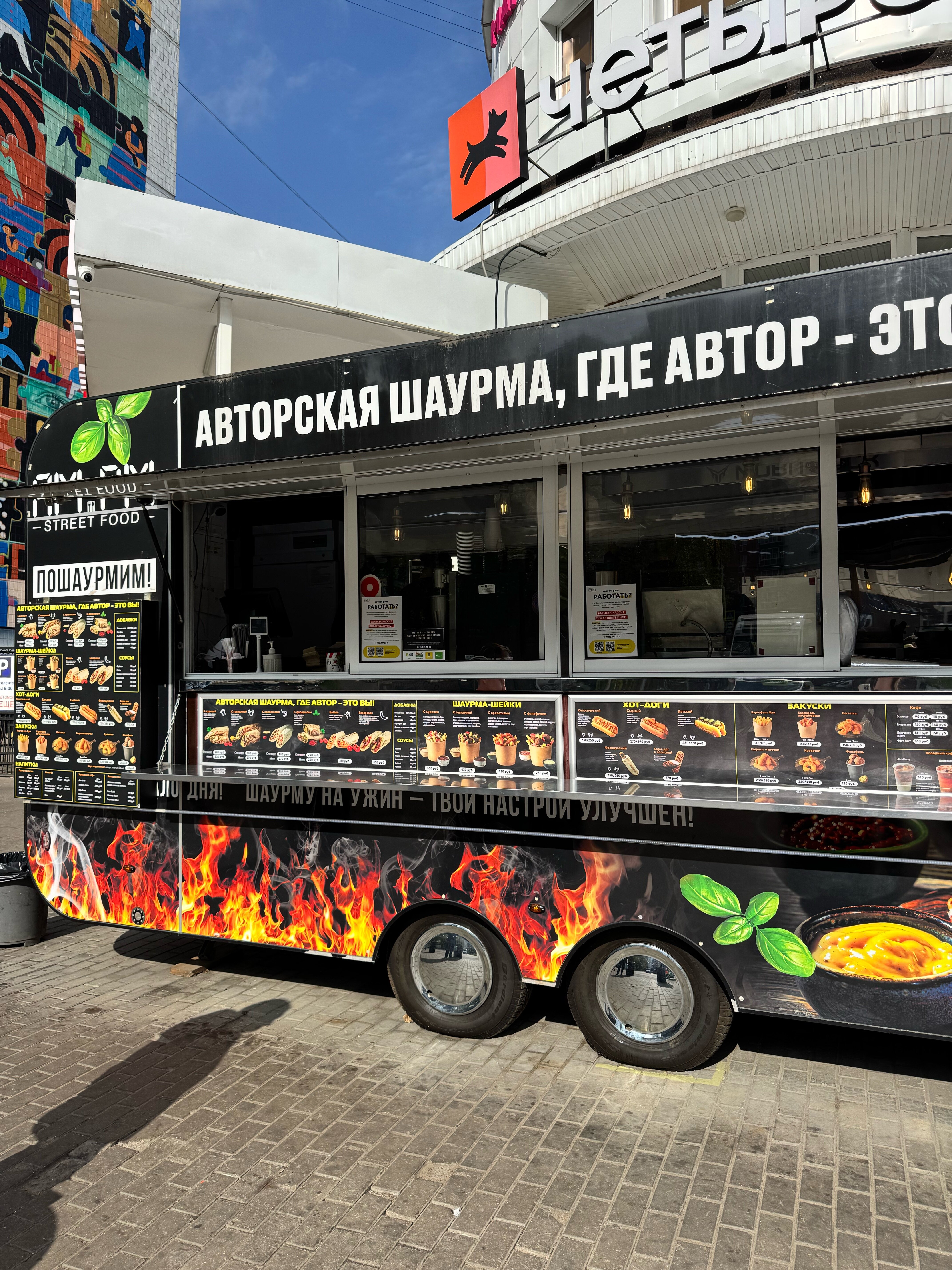 memeleri benli yasli kadin