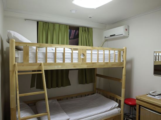 Фото 24 Guesthouse Myeongdong Avenue