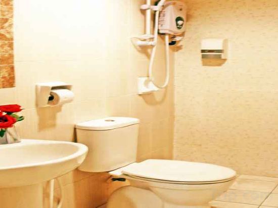 Фото Sun Inns Meru Raya