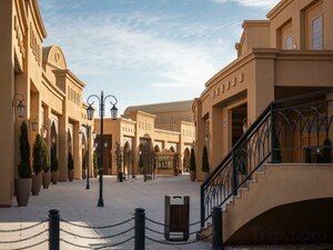 Гостиница Қаравансарай Түркістан Отбасы Отелі - Тегін Ұшатын театр Кіруі