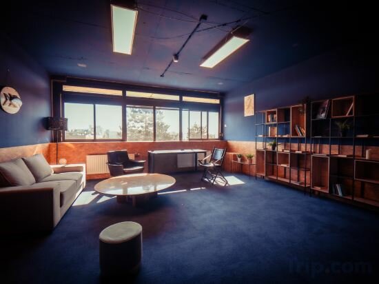 Фото Urban Hotel The Golden Stork